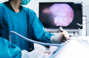 Endoskopik Laparoskopik Cerrahi Kimlere Yapılır?